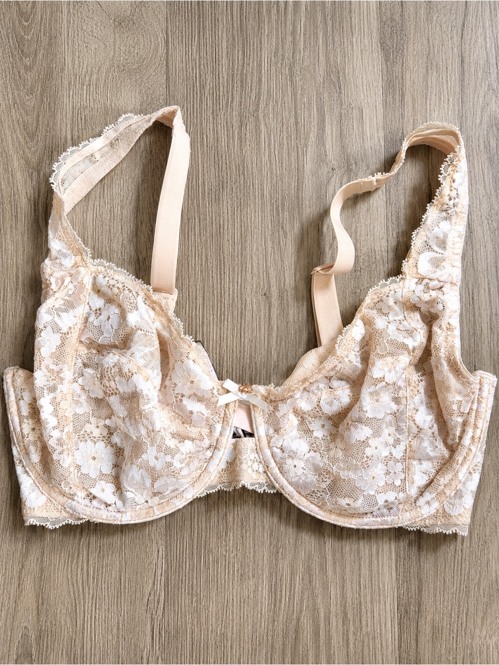 Victoria’s Secret Dream Angels Unlined Demi Underwire Bra 34DDD Nude Lace